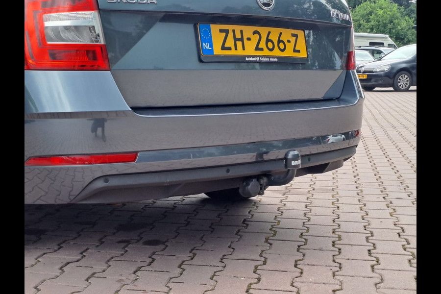 Škoda Octavia Combi 1.0 TSI Greentech Ambition Business | LED | Trekhaak | Navi | PDC | App-connect |