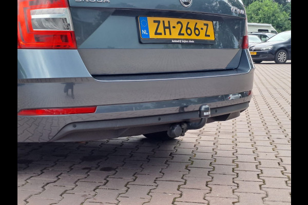Škoda Octavia Combi 1.0 TSI Greentech Ambition Business | LED | Trekhaak | Navi | PDC | App-connect |