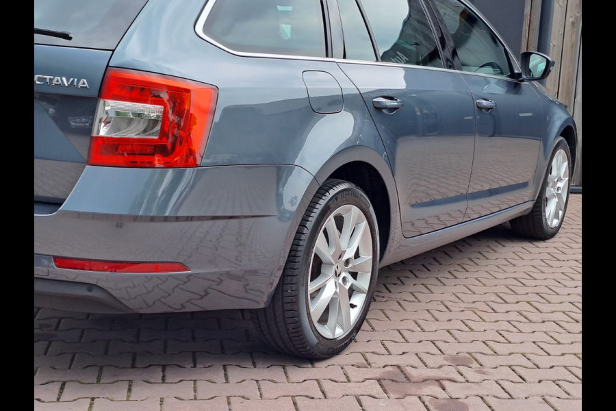 Škoda Octavia Combi 1.0 TSI Greentech Ambition Business | LED | Trekhaak | Navi | PDC | App-connect |