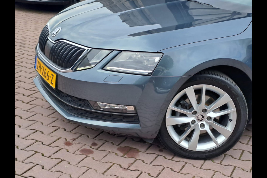 Škoda Octavia Combi 1.0 TSI Greentech Ambition Business | LED | Trekhaak | Navi | PDC | App-connect |