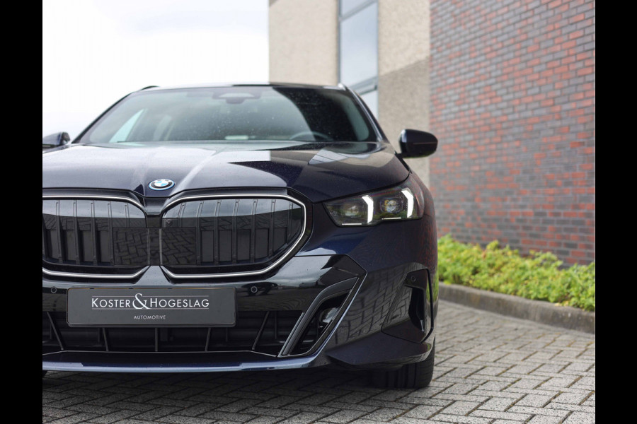 BMW 5 Serie Touring 530e | M Sport Pro - Trekhaak - Pano