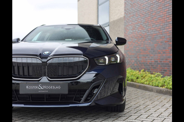 BMW 5 Serie Touring 530e | M Sport Pro - Trekhaak - Pano