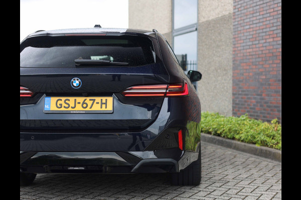 BMW 5 Serie Touring 530e | M Sport Pro - Trekhaak - Pano