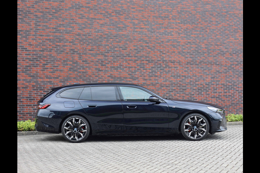 BMW 5 Serie Touring 530e | M Sport Pro - Trekhaak - Pano
