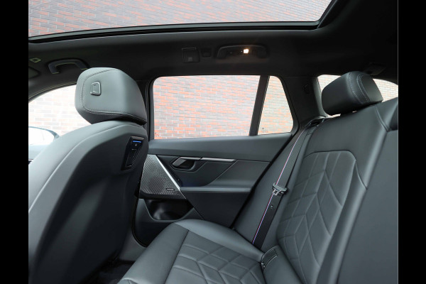 BMW 5 Serie Touring 530e | M Sport Pro - Trekhaak - Pano