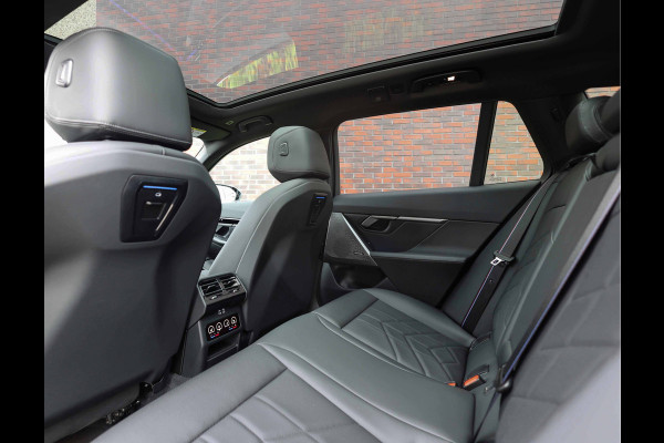 BMW 5 Serie Touring 530e | M Sport Pro - Trekhaak - Pano