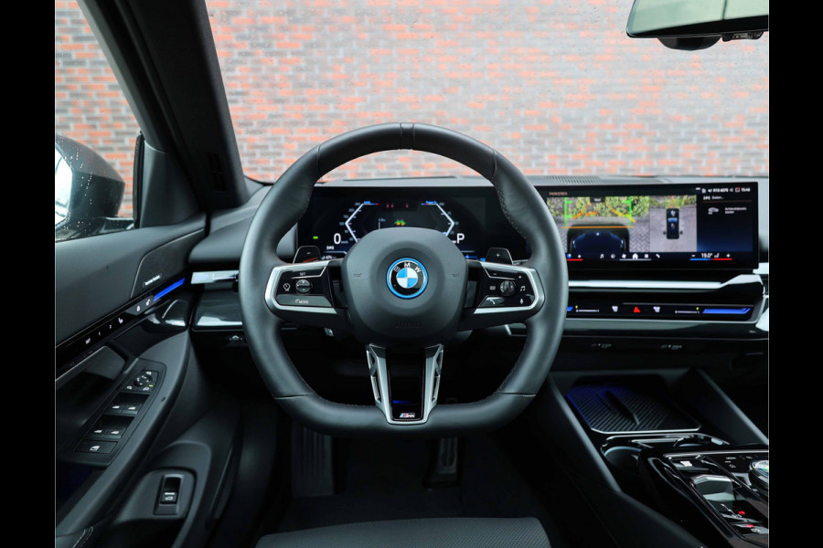 BMW 5 Serie Touring 530e | M Sport Pro - Trekhaak - Pano