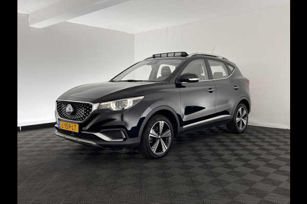 MG ZS EV Luxury 45 kWh (INCL-BTW) *PANO | FULL-LEATHER | CCS-FASTLOADER | KEYLESS | NAVI-FULLMAP | ADAPTIVE-CRUISE | CAMERA | HEATED-SPORTSEATS | CARPLAY | BLINDSPOT | DAB | LANE-ASSIST | 17"ALU*