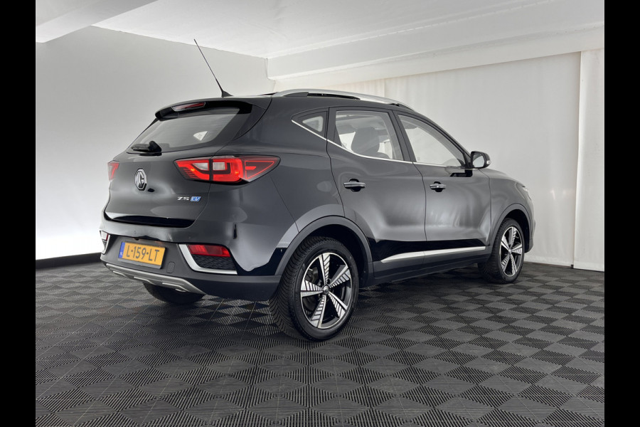 MG ZS EV Luxury 45 kWh (INCL-BTW) *PANO | FULL-LEATHER | CCS-FASTLOADER | KEYLESS | NAVI-FULLMAP | ADAPTIVE-CRUISE | CAMERA | HEATED-SPORTSEATS | CARPLAY | BLINDSPOT | DAB | LANE-ASSIST | 17"ALU*