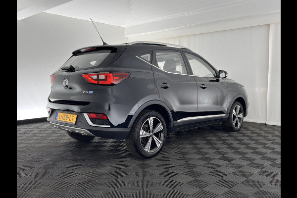 MG ZS EV Luxury 45 kWh (INCL-BTW) *PANO | FULL-LEATHER | CCS-FASTLOADER | KEYLESS | NAVI-FULLMAP | ADAPTIVE-CRUISE | CAMERA | HEATED-SPORTSEATS | CARPLAY | BLINDSPOT | DAB | LANE-ASSIST | 17"ALU*