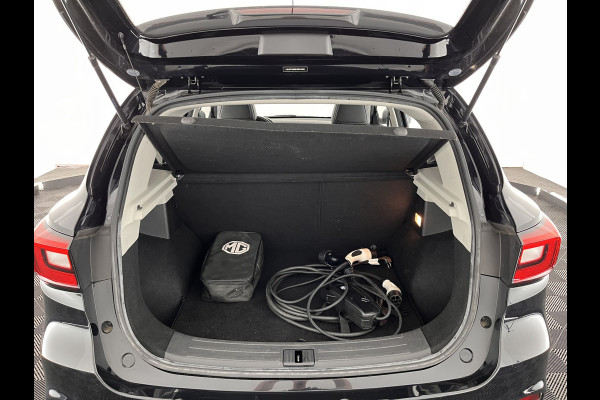 MG ZS EV Luxury 45 kWh (INCL-BTW) *PANO | FULL-LEATHER | CCS-FASTLOADER | KEYLESS | NAVI-FULLMAP | ADAPTIVE-CRUISE | CAMERA | HEATED-SPORTSEATS | CARPLAY | BLINDSPOT | DAB | LANE-ASSIST | 17"ALU*