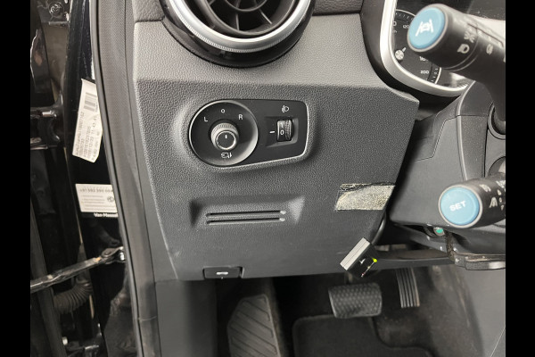 MG ZS EV Luxury 45 kWh (INCL-BTW) *PANO | FULL-LEATHER | CCS-FASTLOADER | KEYLESS | NAVI-FULLMAP | ADAPTIVE-CRUISE | CAMERA | HEATED-SPORTSEATS | CARPLAY | BLINDSPOT | DAB | LANE-ASSIST | 17"ALU*