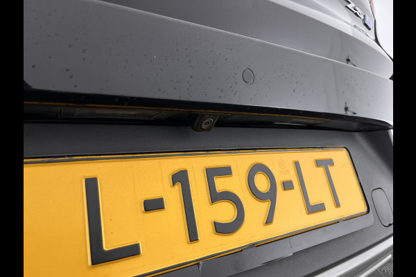 MG ZS EV Luxury 45 kWh (INCL-BTW) *PANO | FULL-LEATHER | CCS-FASTLOADER | KEYLESS | NAVI-FULLMAP | ADAPTIVE-CRUISE | CAMERA | HEATED-SPORTSEATS | CARPLAY | BLINDSPOT | DAB | LANE-ASSIST | 17"ALU*