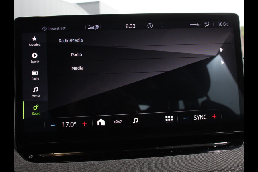Škoda ENYAQ iV 60 Airco Navi Carplay Adaptive Cruise Control Park Pack + Camera Full LED Stoel/Stuurverwarming