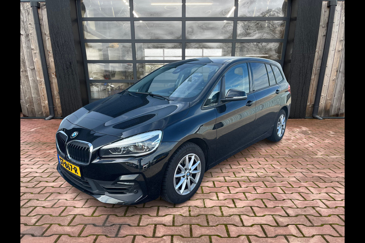 BMW 2 Serie Gran Tourer 218i Corporate Lease High Executive | LED | Trekhaak | Leder | Camera | HUD | Stoelverwarming | Elek. klep | Navi | All-seasons | BMW 2 Serie Gran Tourer 218i Corporate Lease High Executive | LED | Trekhaak | Leder | Camera | HUD | Stoelverwarming | Elek. klep | Navi | All-seasons |