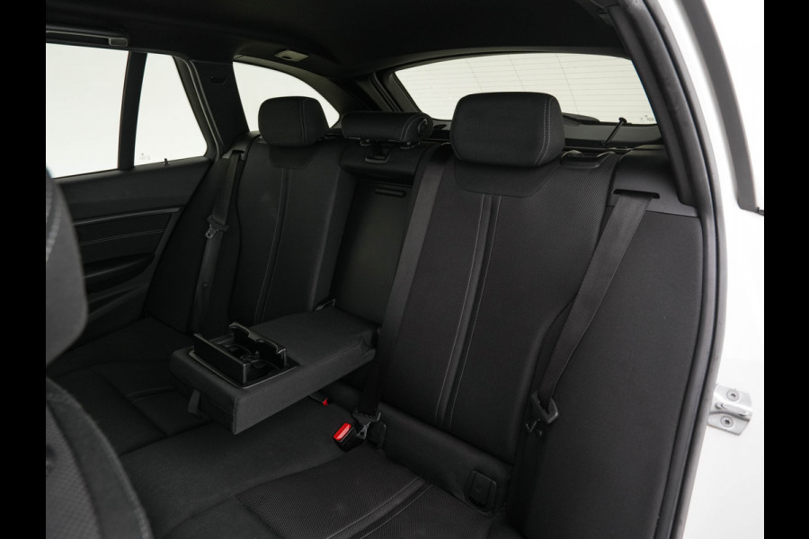 BMW 3 Serie Touring 320d EDE Centennial Executive M-Sport-Pack Aut. *FULL-LED | HARMAN/KARDON-AUDIO | SPORT-SEATS | NAVI-FULLMAP | ECC | KEYLESS | PDC | CRUISE | TOWBAR | 19''ALU*