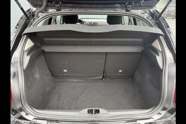 Citroën C3 1.2 PureTech Shine 1e Eigenaar,Navi,Clima,Cruise,Camera,Trekhaak,PDC,Carplay,Dealer onderhouden,Elek ramen,N.A.P,APK tot 06-2026
