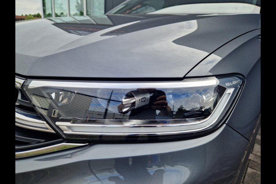 Volkswagen T-Roc 1.5 TSI DSG 3x R-Line /Pano /1e eig. /garantie