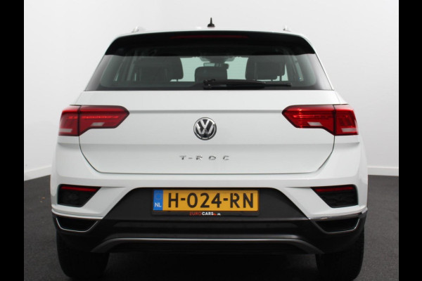 Volkswagen T-Roc 1.5 TSI 150pk Automaat Style Business Navigatie Lichtmetalen Velgen Airco Parkeer sensoren
