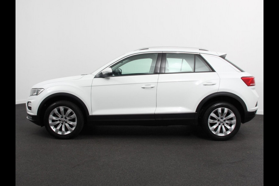 Volkswagen T-Roc 1.5 TSI 150pk Automaat Style Business Navigatie Lichtmetalen Velgen Airco Parkeer sensoren