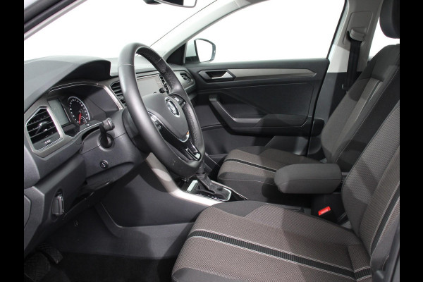 Volkswagen T-Roc 1.5 TSI 150pk Automaat Style Business Navigatie Lichtmetalen Velgen Airco Parkeer sensoren