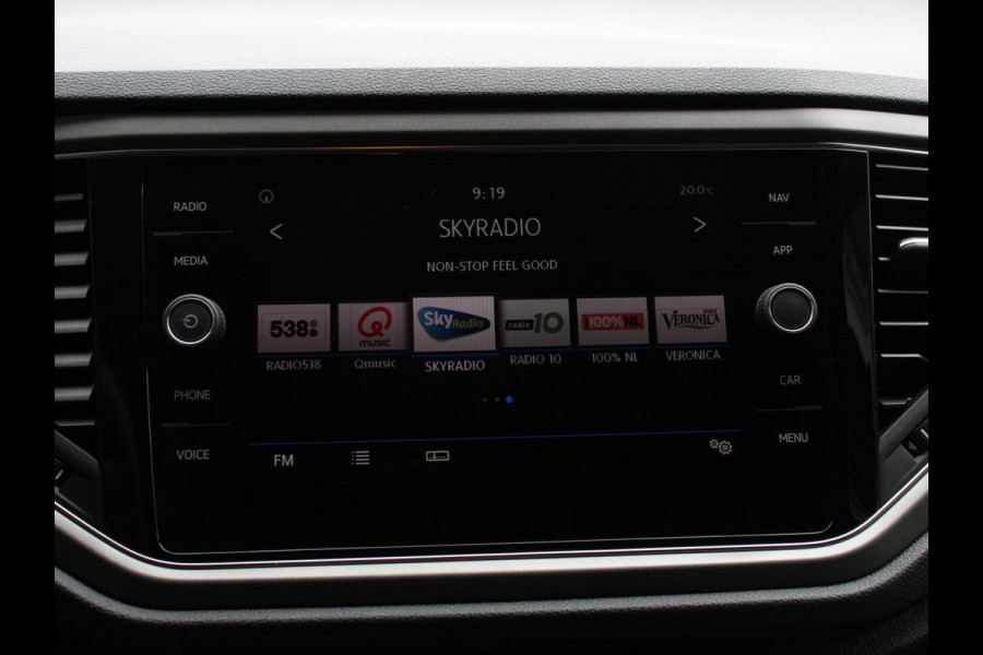 Volkswagen T-Roc 1.5 TSI 150pk Automaat Style Business Navigatie Lichtmetalen Velgen Airco Parkeer sensoren