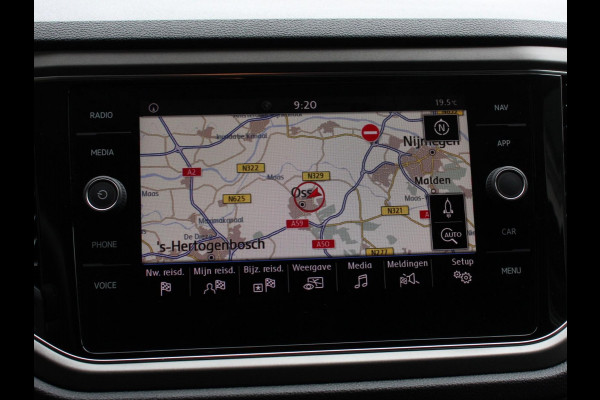 Volkswagen T-Roc 1.5 TSI 150pk Automaat Style Business Navigatie Lichtmetalen Velgen Airco Parkeer sensoren