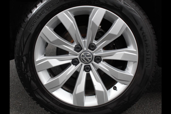 Volkswagen T-Roc 1.5 TSI 150pk Automaat Style Business Navigatie Lichtmetalen Velgen Airco Parkeer sensoren