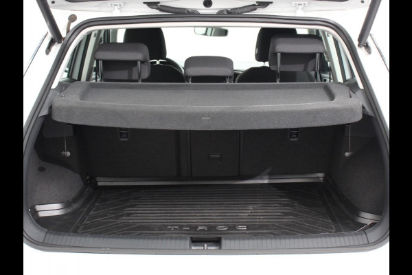 Volkswagen T-Roc 1.5 TSI 150pk Automaat Style Business Navigatie Lichtmetalen Velgen Airco Parkeer sensoren