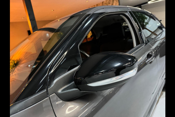 Citroën C4 Cactus 1.2 PureTech Shine Garantie CarPlay Cruise Clima Navi Led DAB Parkeerhulp Rijklaar