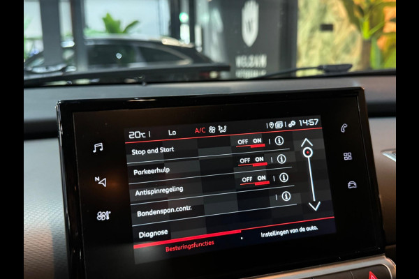 Citroën C4 Cactus 1.2 PureTech Shine Garantie CarPlay Cruise Clima Navi Led DAB Parkeerhulp Rijklaar
