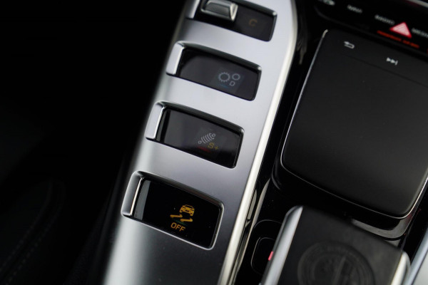 Mercedes-Benz AMG GT 4-Door Coupe AMG 43 4MATIC+ Premium Plus | Schuif/kanteldak | Burmester | LED | Designo Matte grey | 360 cam