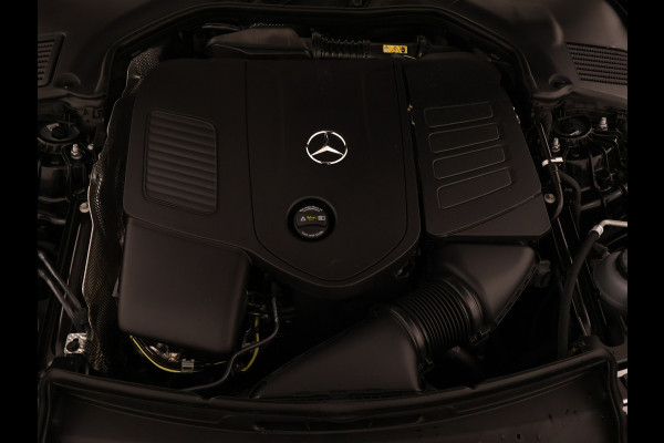 Mercedes-Benz C-Klasse Estate 180 Star Edition AMG Line | Nightpakket | Parkeerpakket met achteruitrijcamera | EASY PACK achterklep | Antidiefstalpakket GUARD 360° Plus | USB-pakket | Memorypakket | Dodehoekassistent |