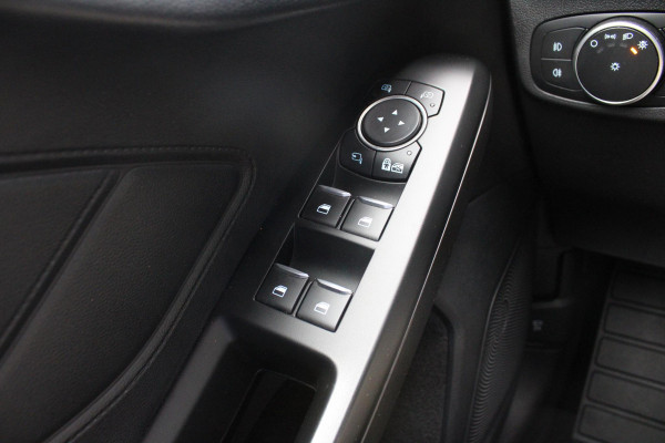 Ford FOCUS Wagon 2.3 EcoBoost ST-3 | Automaat 280pk! | Dubbele Wielset | Panoramadak | Winter Pack | Adaptive cruise control | Adaptive LED | Head up Display | Camera |
