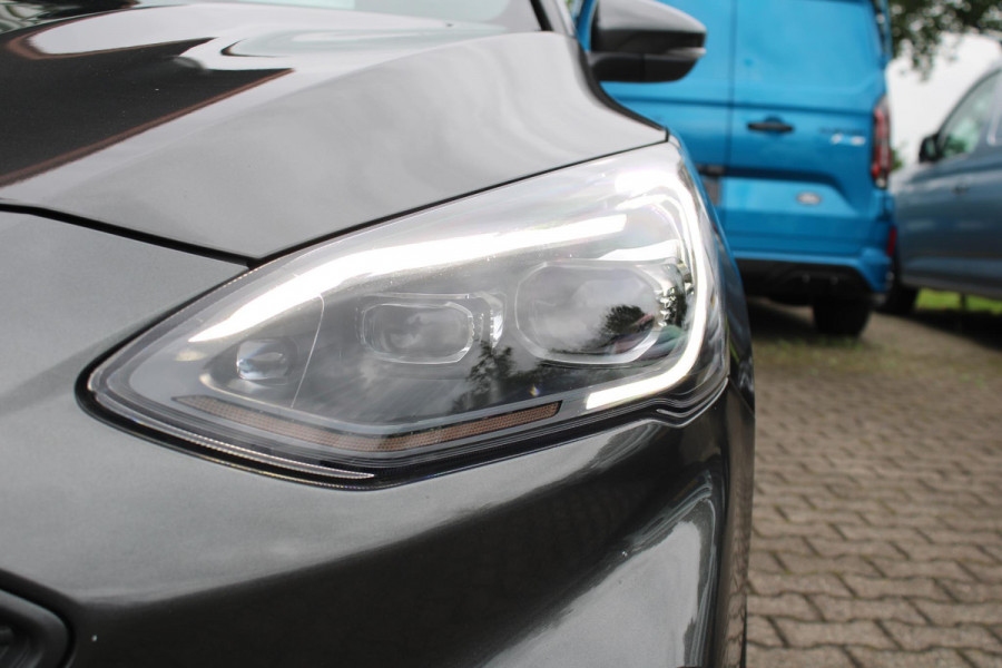 Ford FOCUS Wagon 2.3 EcoBoost ST-3 | Automaat 280pk! | Dubbele Wielset | Panoramadak | Winter Pack | Adaptive cruise control | Adaptive LED | Head up Display | Camera |