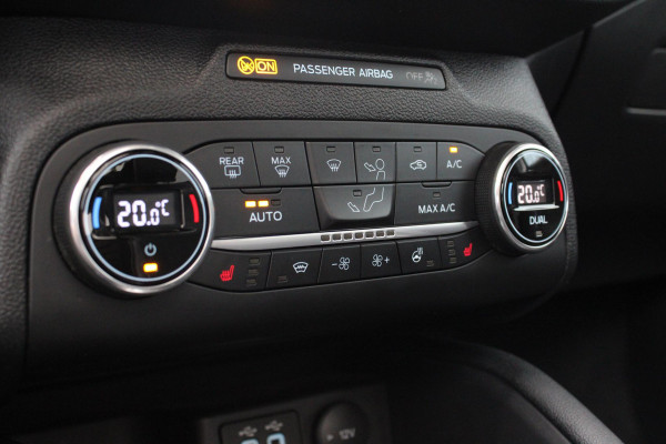 Ford FOCUS Wagon 2.3 EcoBoost ST-3 | Automaat 280pk! | Dubbele Wielset | Panoramadak | Winter Pack | Adaptive cruise control | Adaptive LED | Head up Display | Camera |