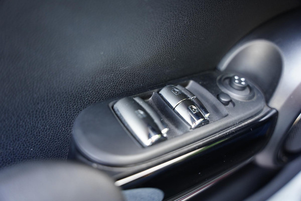MINI Cabrio 2.0 John Cooper Works Chili Harman Kardon