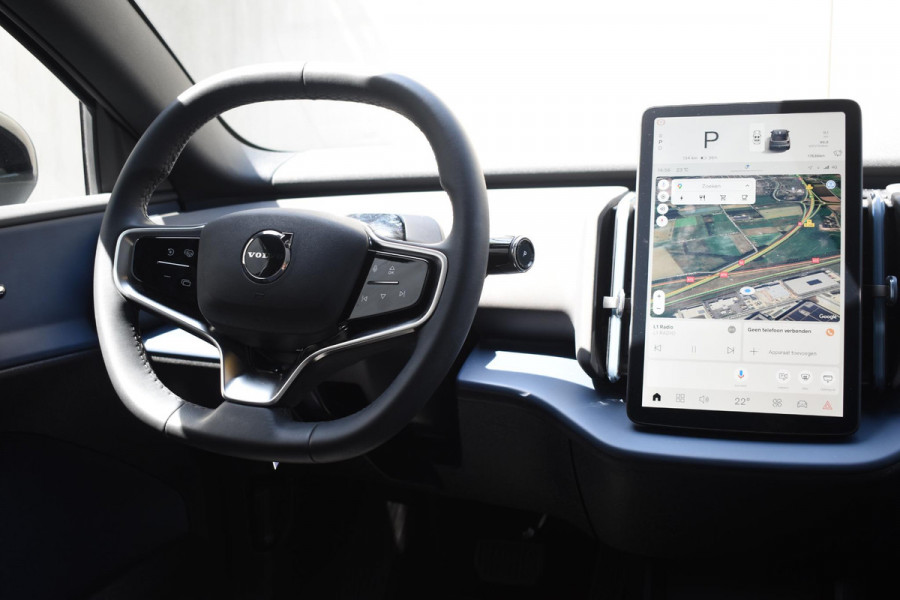 Volvo EX30 Twin Motor Performance Ultra 69 kWh / 428PK / 360 graden camera / Pilot assist / Park assist / Panoramadak / Elektrisch verstelbare stoelen