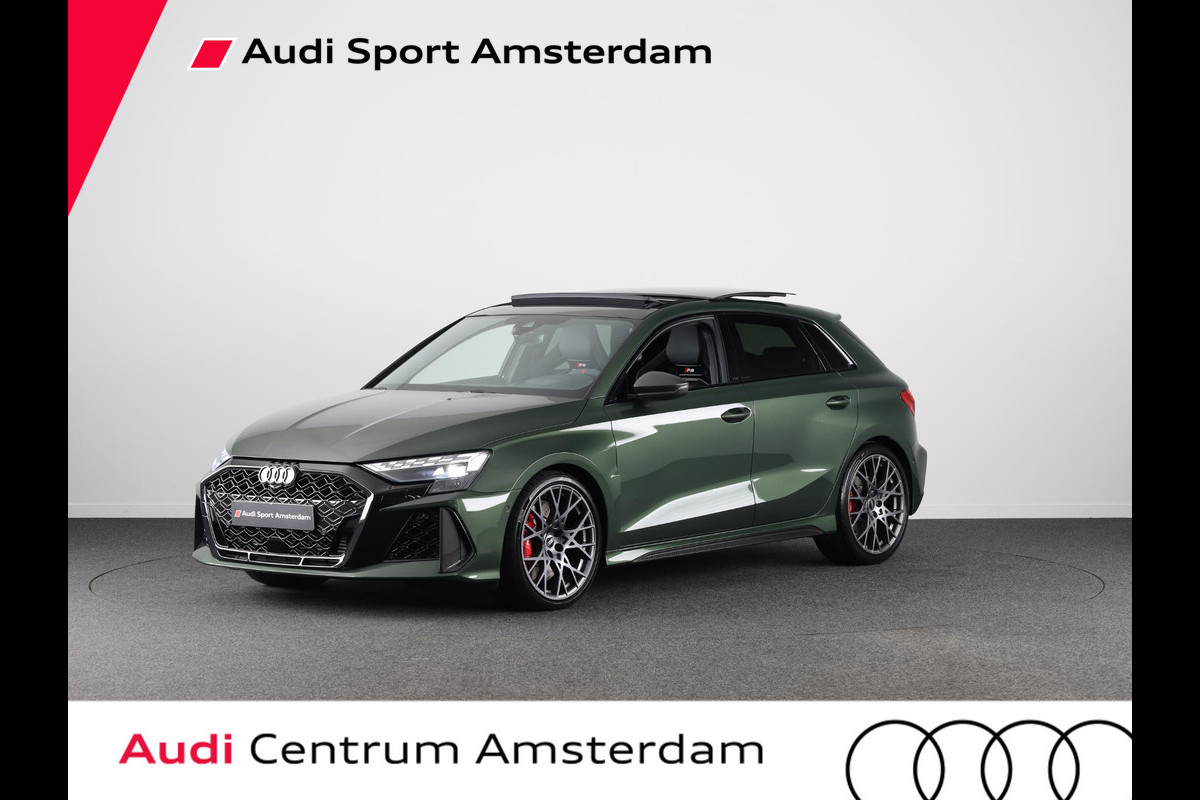 Audi RS 3 SPORTBACK 2.5 TFSI quattro 400pk Panoramadak | Schaal stoelen | Head Up Display | Sonsos audio Audi RS 3 SPORTBACK 2.5 TFSI quattro 400pk Panoramadak | Schaal stoelen | Head Up Display | Sonsos audio