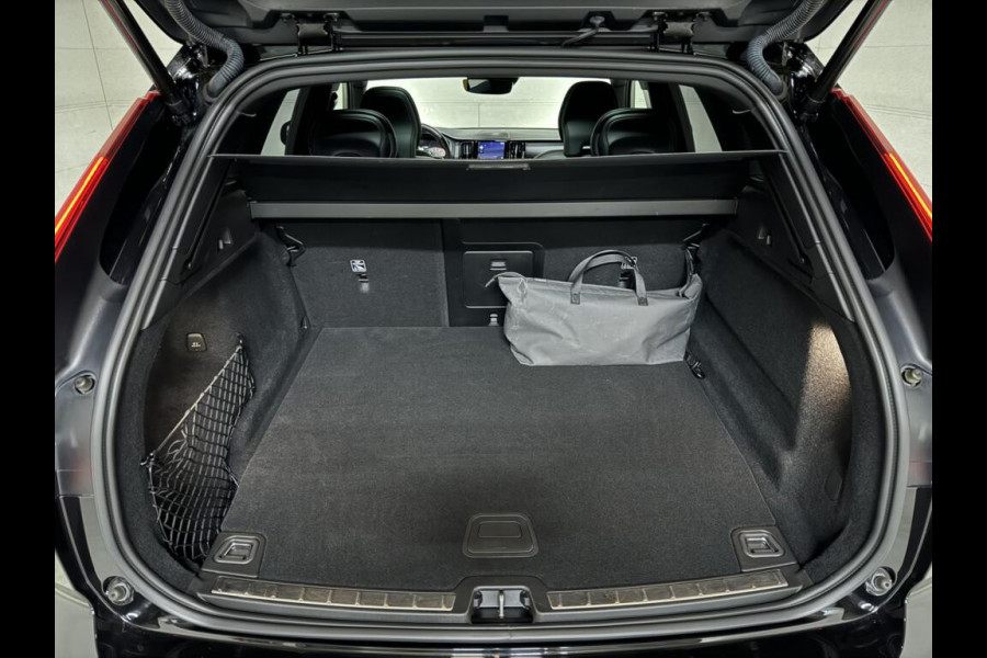 Volvo XC60 2.0 T8 AWD Polestar Engineered H/K Pano HUD ACC Trekh.