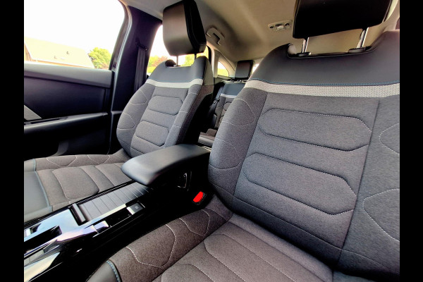 Citroën C4 1.2 Feel Pack Automaat | Trekhaak | Navi | Camera | HUD | LED | Climate Control | (occasion)