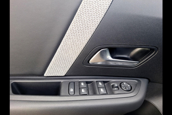 Citroën C4 1.2 Feel Pack Automaat | Trekhaak | Navi | Camera | HUD | LED | Climate Control | (occasion)