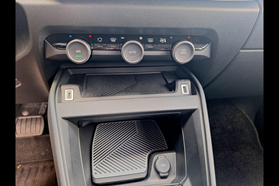 Citroën C4 1.2 Feel Pack Automaat | Trekhaak | Navi | Camera | HUD | LED | Climate Control | (occasion)