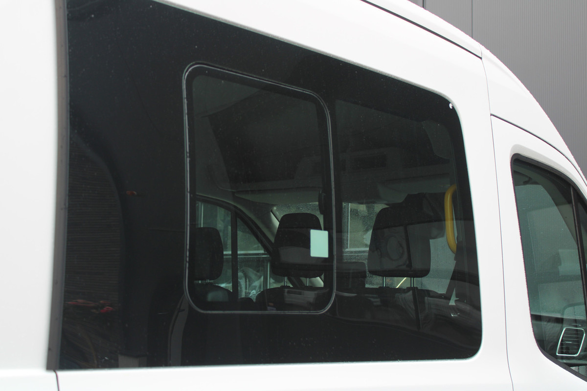 Ford Transit 350 2.0 TDCI 165pk L3H2 Dubbel Cabine Trend 6 zits - Carplay - Trekhaak - Camera - 2800kg Trekgewicht - Rijklaar Ford Transit 350 2.0 TDCI 165pk L3H2 Dubbel Cabine Trend 6 zits - Carplay - Trekhaak - Camera - 2800kg Trekgewicht - Rijklaar