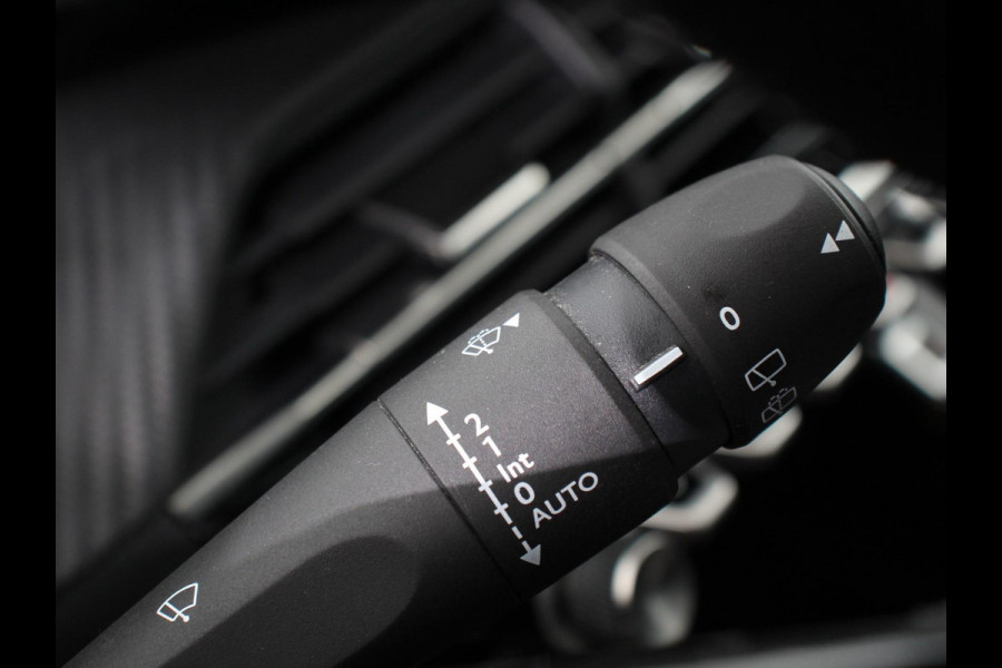 Peugeot e-208 EV Active 50 kWh Airco Navigatie Apple Carplay/Android Auto Cruise control Led