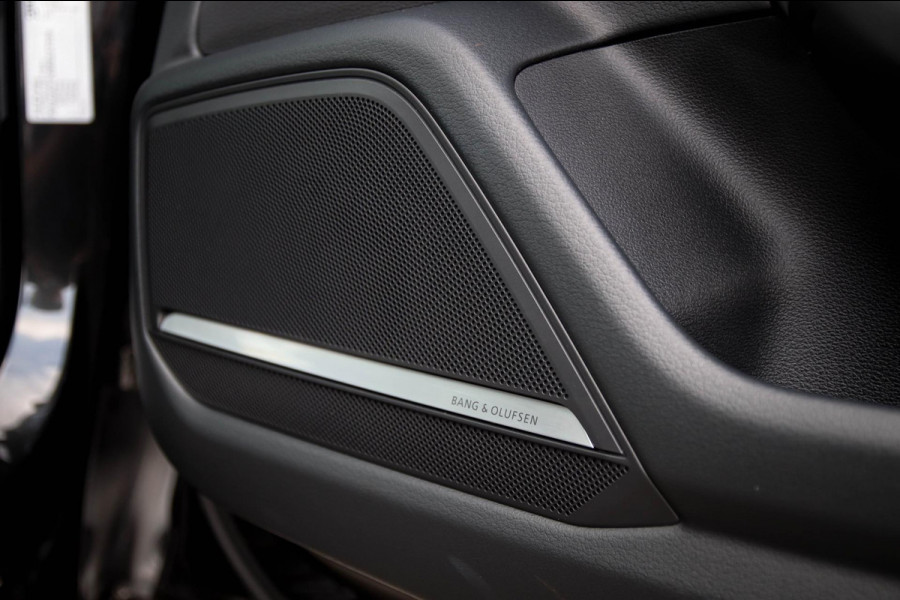 Audi A6 Avant 55 TFSI e Quattro Competition S line Edition 367pk Automaat|Kuipstoelen|Panoramadak|Virtual Cockpit|LED Matrix|Black