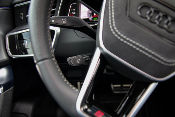 Audi A6 Avant 55 TFSI e Quattro Competition S line Edition 367pk Automaat|Kuipstoelen|Panoramadak|Virtual Cockpit|LED Matrix|Black