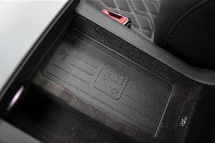 Audi A6 Avant 55 TFSI e Quattro Competition S line Edition 367pk Automaat|Kuipstoelen|Panoramadak|Virtual Cockpit|LED Matrix|Black