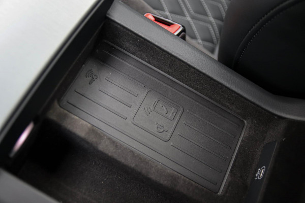 Audi A6 Avant 55 TFSI e Quattro Competition S line Edition 367pk Automaat|Kuipstoelen|Panoramadak|Virtual Cockpit|LED Matrix|Black