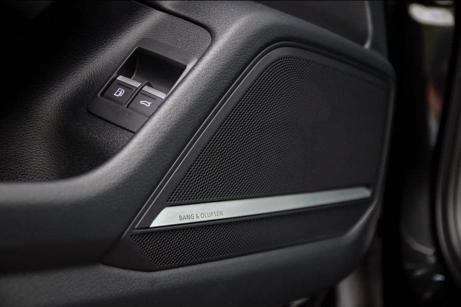 Audi A6 Avant 55 TFSI e Quattro Competition S line Edition 367pk Automaat|Kuipstoelen|Panoramadak|Virtual Cockpit|LED Matrix|Black